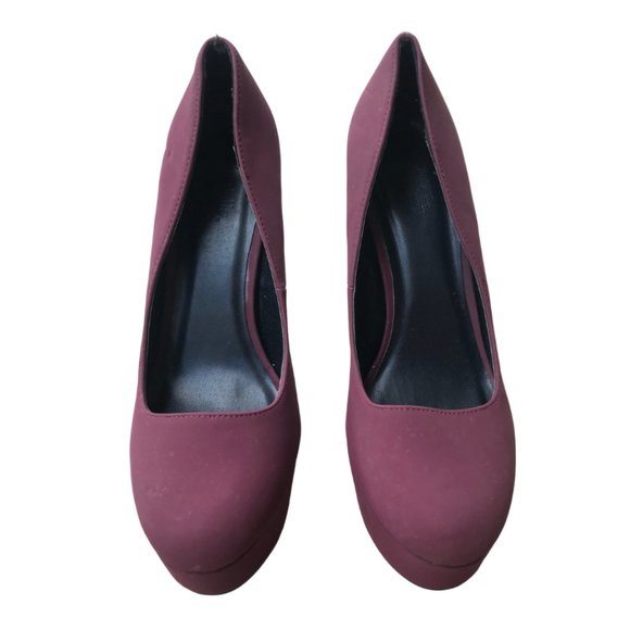 Maroon Pumps - Picture 2 of 4